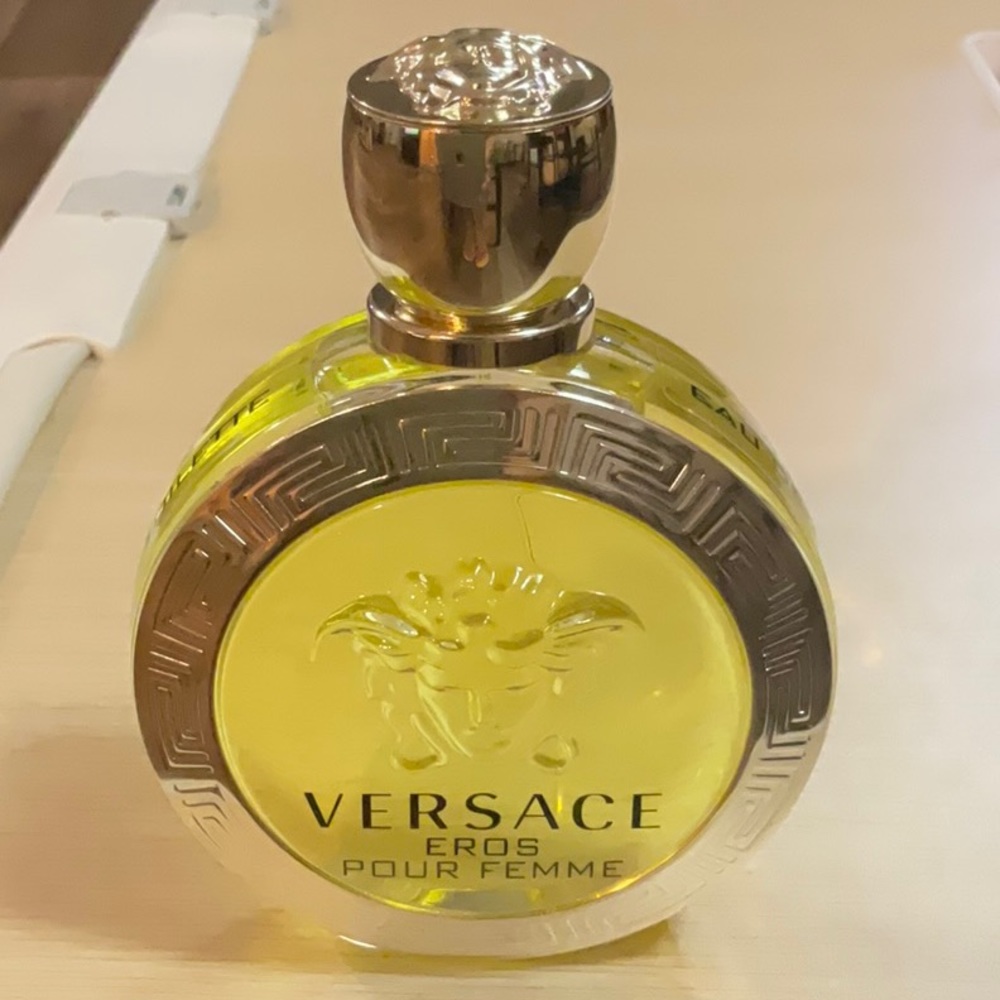 Versace Eros pour femme fragrance